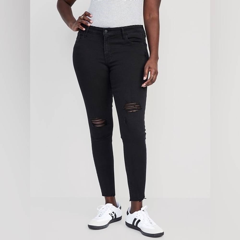 Old Navy Rockstar Super Skinny Mid-Rise Black Distressed Jeans, Size 12P